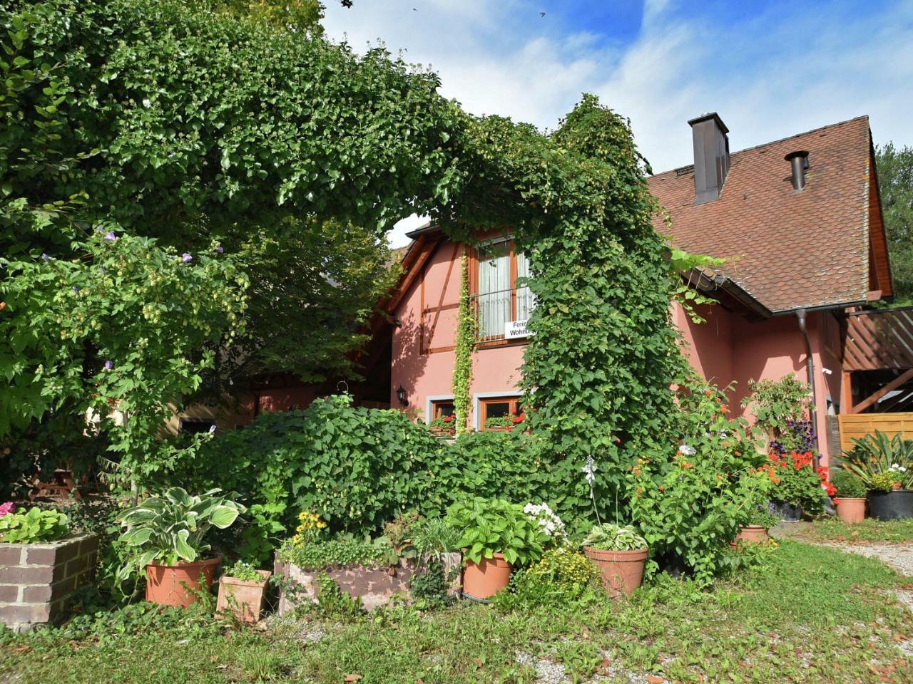 Countryside Apartment With Garden شالشتاد المظهر الخارجي الصورة